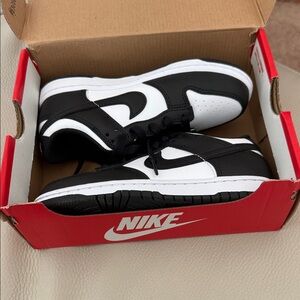Nike Classic Black and White Low-Tops